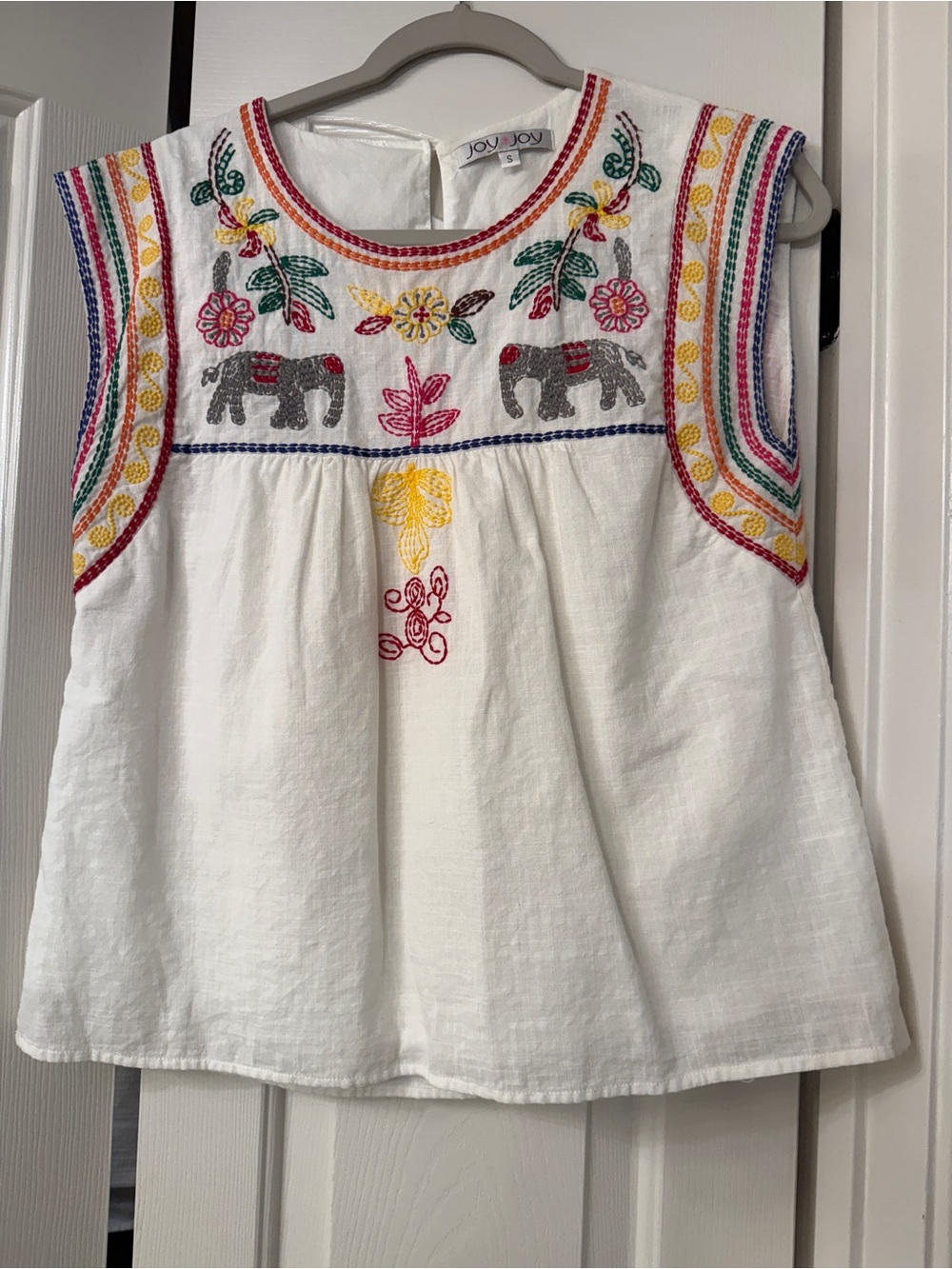 JoyJoy White Embroidered Sleeveless Top with Colorful Elephant Motif